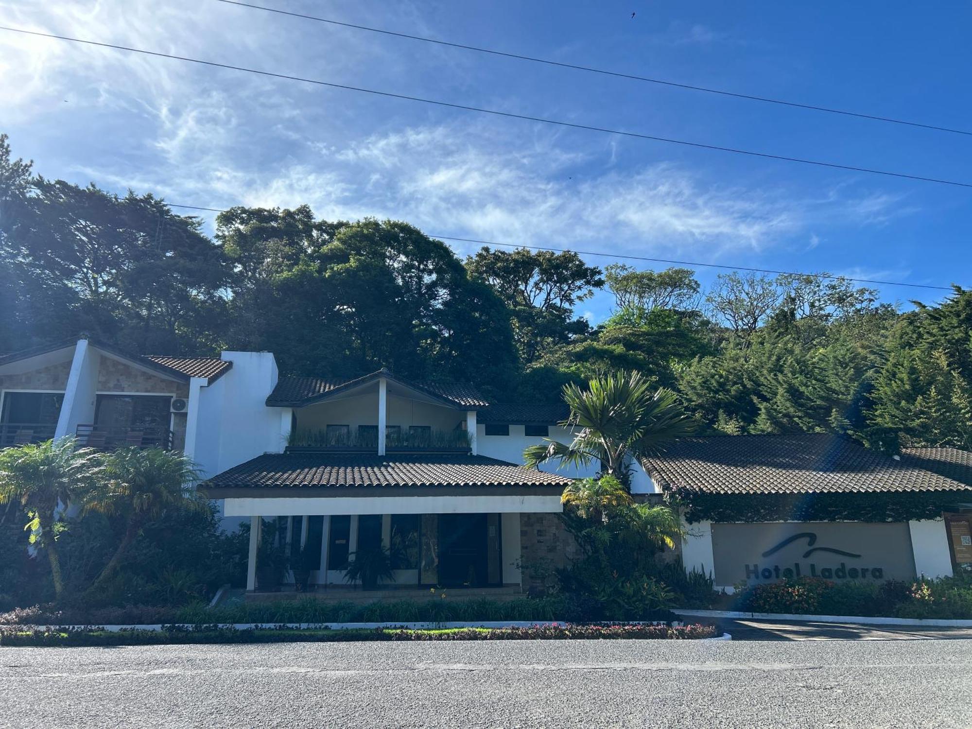 Ladera Hotel